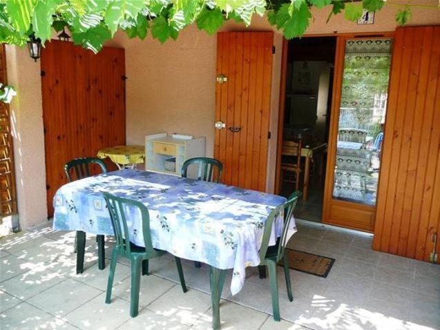 Mazet De Vacances Dans Le Domaine De L'Espai Saint-Martin-de-Brômes Екстериор снимка
